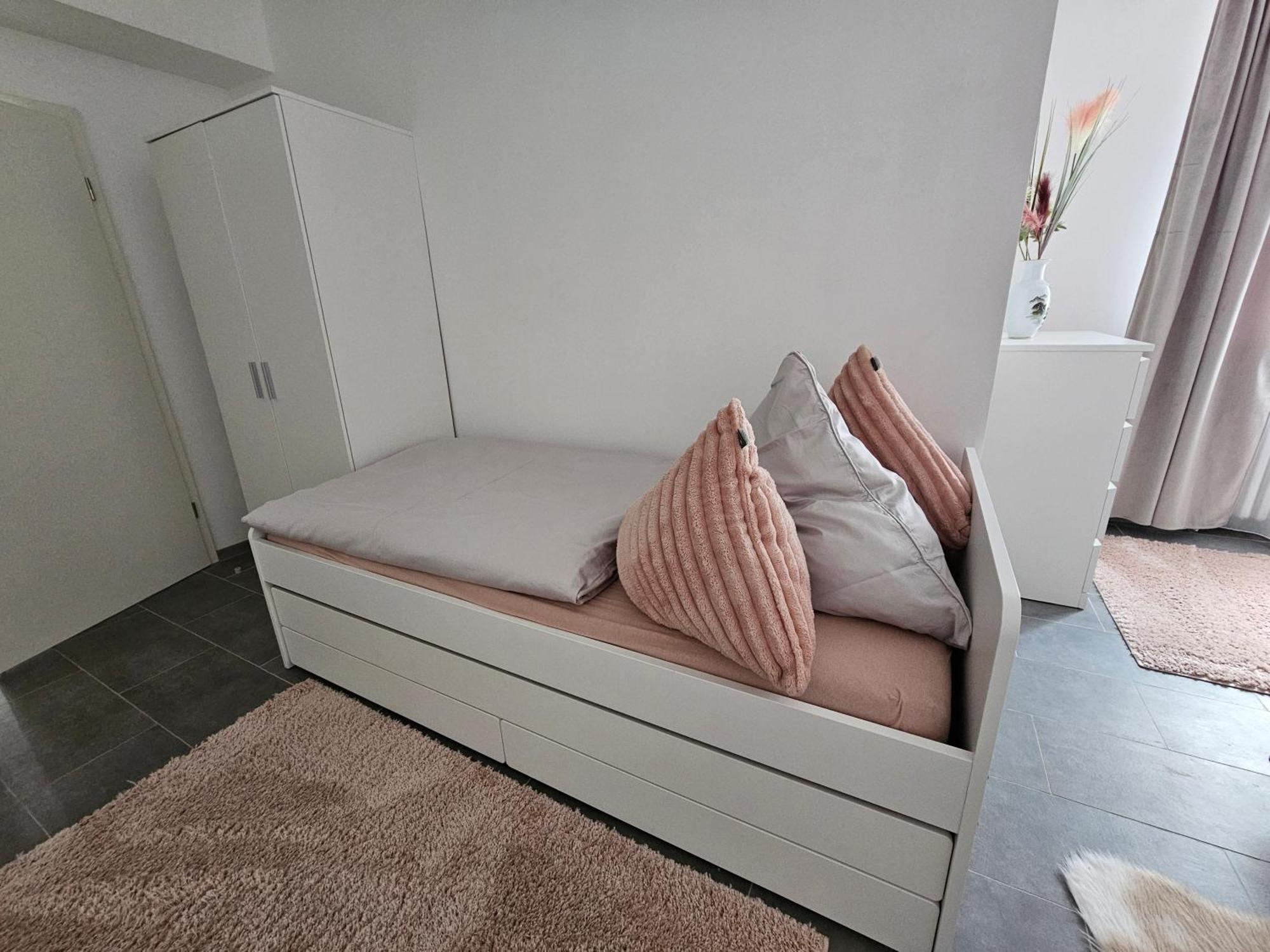 Warburg, Fewo "Sweet Home" 2,5 Zi- Eg-Separater Eingang - Parkplatz - Terasse- Komfortabel,Renoviert Kültér fotó